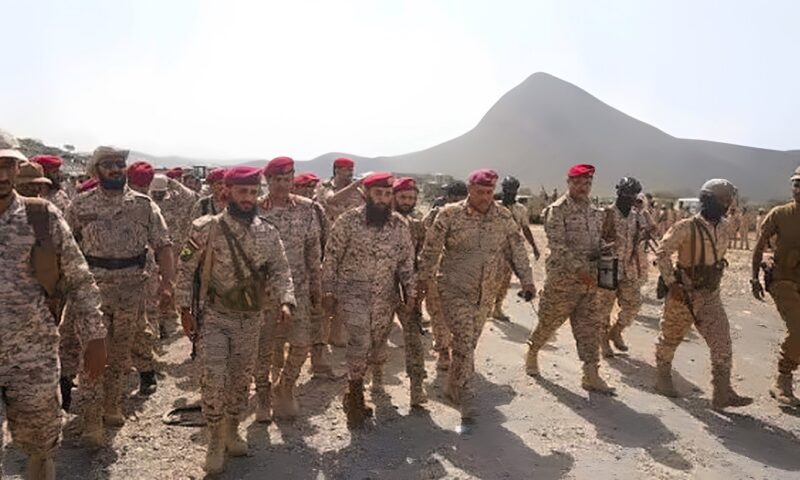 الجيش اليمني يحذر المدنيين من طرق تستخدمها مليشيا الحوثي في تعز
