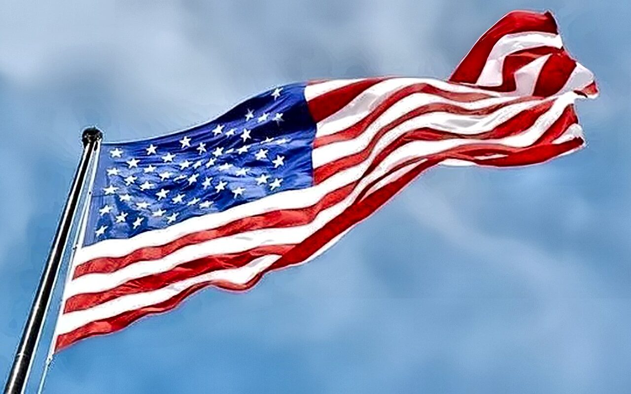 القبض على موظف بوزارة الطاقة الأمريكية بتهمة تقديم الدعم للحوثيين