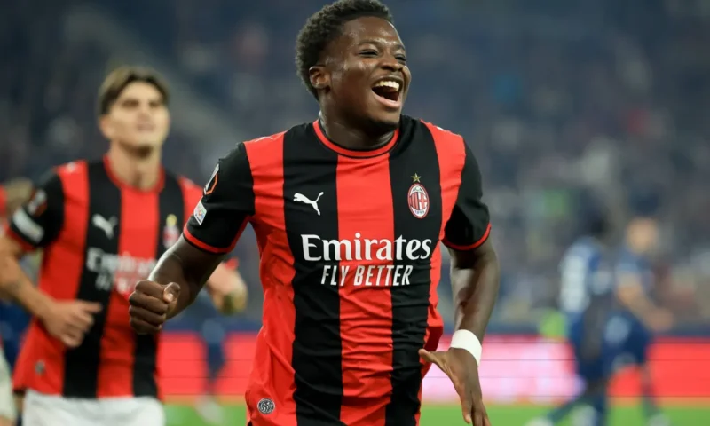 يوروبا ليغ: «هاتريك» سيسيه يقود ميلان لفوزه الأول على سالزبورغ