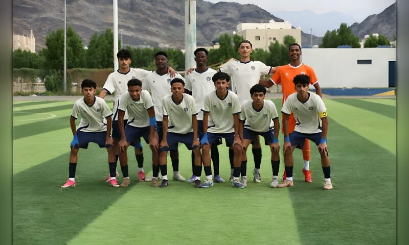 محايل عسير… يخطف الأضواء بصدارة شبابه للدوري الممتاز رغم حضور كباره في دوري «الثالثة»