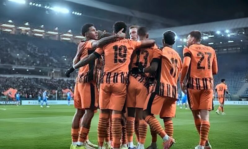 دوري أبطال أوروبا، شاختار يقلب الطاولة على أيك أثينا بثلاثية في ستامفورد