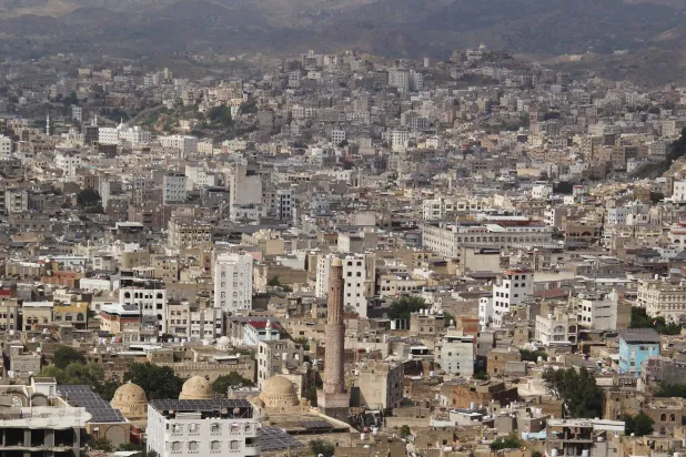 تصعيد الحوثيين يفاقم النزوح ويهدّد الأمن الغذائي بتعز