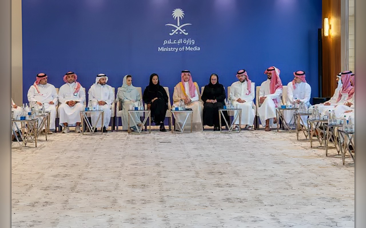 وزارة الإعلام السعودية تفتح ملف تحديات الألعاب الإلكترونية مع أبرز الفرق والمحترفين