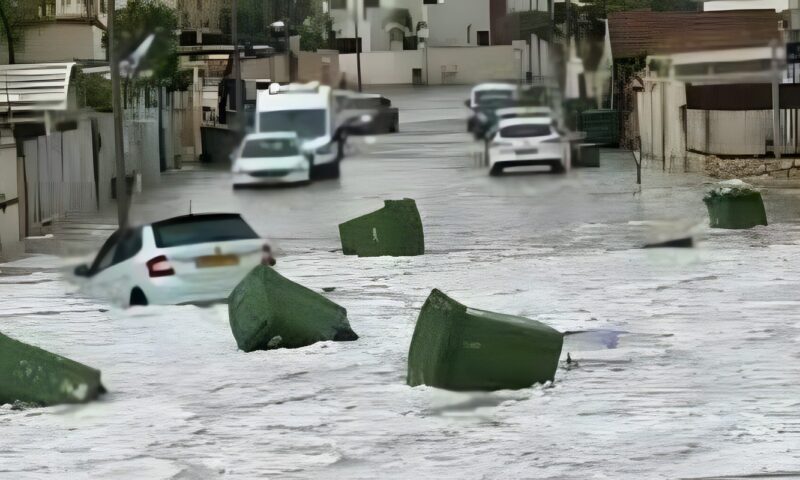 السيول تحاصر إيلات.. إسرائيل تغلق جميع الطرق المؤدية إلى المدينة بسبب الأمطار الغزيرة