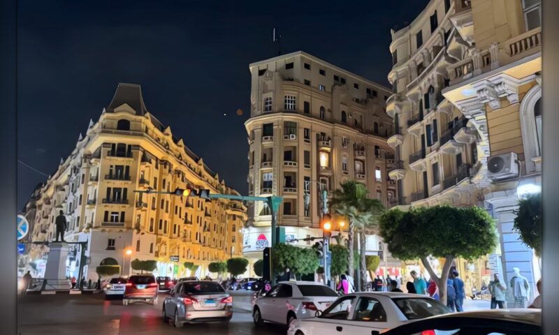 لماذا لا تنعكس التصنيفات الإيجابية للاقتصاد المصري على وضع الجنيه؟