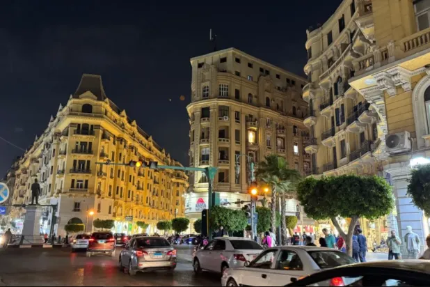 لماذا لا تنعكس التصنيفات الإيجابية للاقتصاد المصري على وضع الجنيه؟