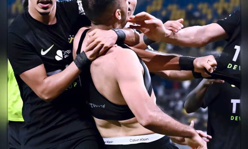 الزمالك يوقف مهاجمه ناصر منسي ويحيله للتحقيق