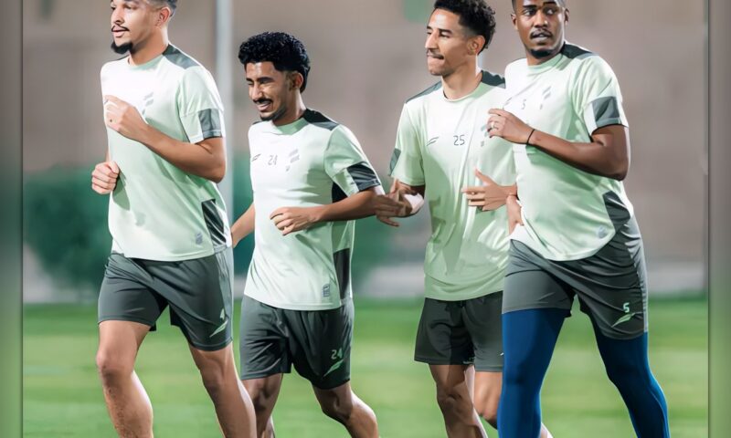 الفتح والخليج… نشوة الانتصار الأول تلهب صدام «الأحد»