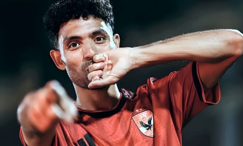 قطع شوطًا طويلًا.. توفيق محمد يقترب من حجز مكانه في تشكيل الأهلي