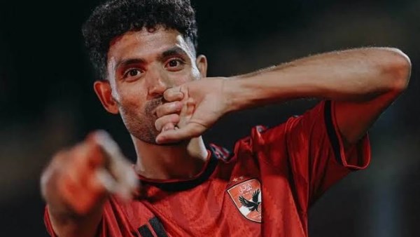 قطع شوطًا طويلًا.. توفيق محمد يقترب من حجز مكانه في تشكيل الأهلي