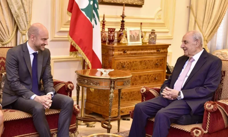 وزير الخارجية الفرنسي يبحث في بيروت صيغة جديدة بعد الـ«يونيفيل»