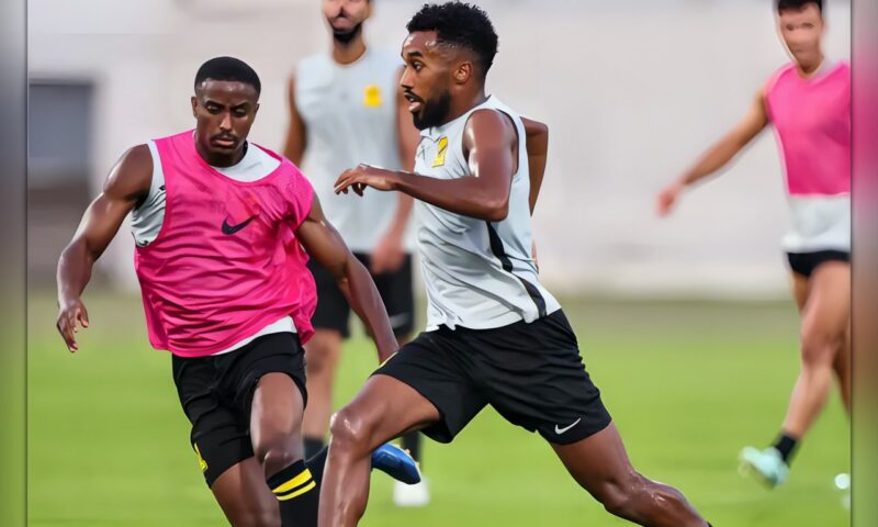 الاتحاد يتحرّك لاحتواء آثار خسارتي الهلال وشباب الأهلي