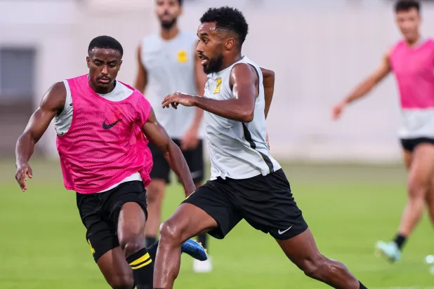 الاتحاد يتحرّك لاحتواء آثار خسارتي الهلال وشباب الأهلي