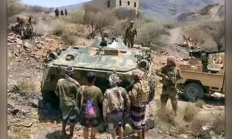 «فجر اليمن» تنهك الحوثيين في تعز وتستعيد مواقع وأسلحة ثقيلة