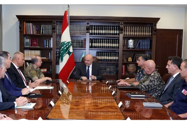 الرئيس اللبناني يدعو للتشدد بتطبيق القوانين «ولا تهاون بمحاولة الإخلال بالأمن»