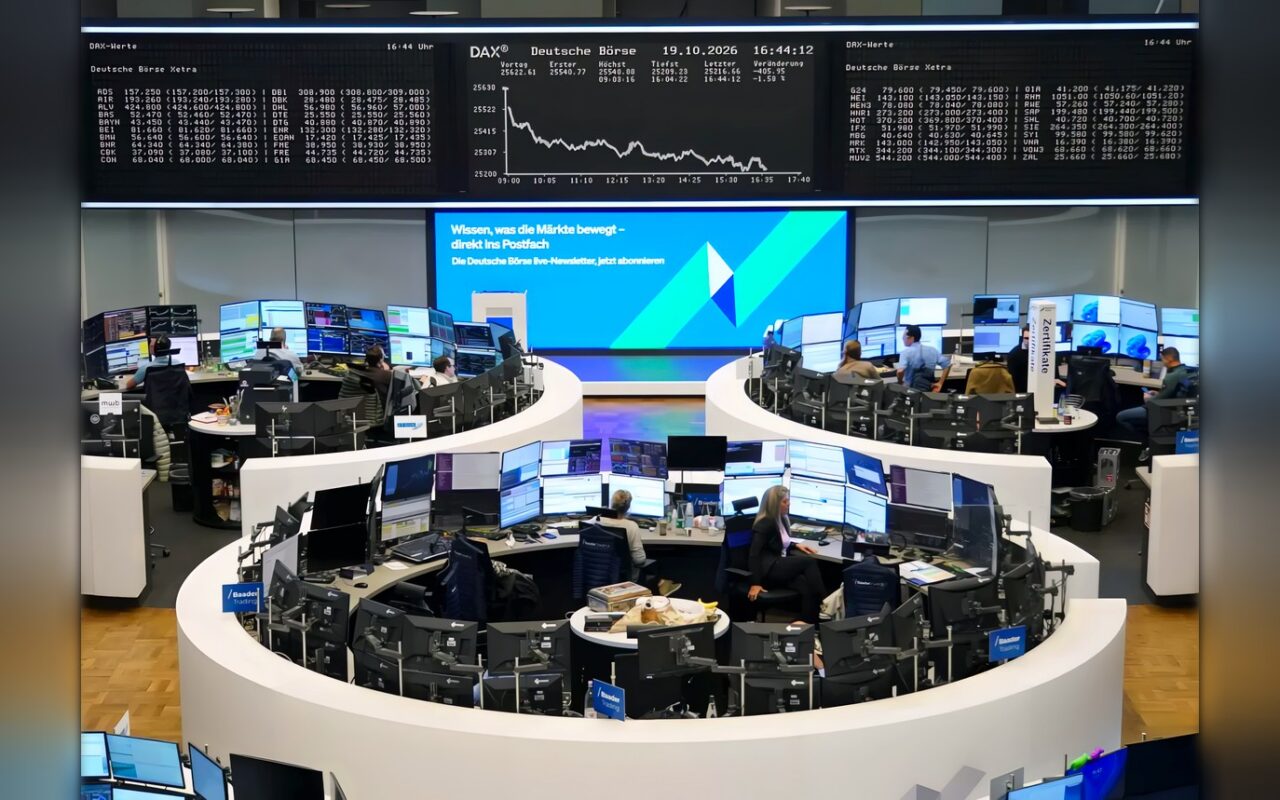 الأسهم الأوروبية تمدد خسائرها مع احتجاجات فرنسا وتراجع الإقبال على المخاطرة