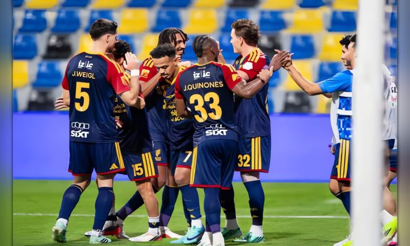 الدوري السعودي: القادسية يخطف القمة قبل موقعة الهلال المرتقبة