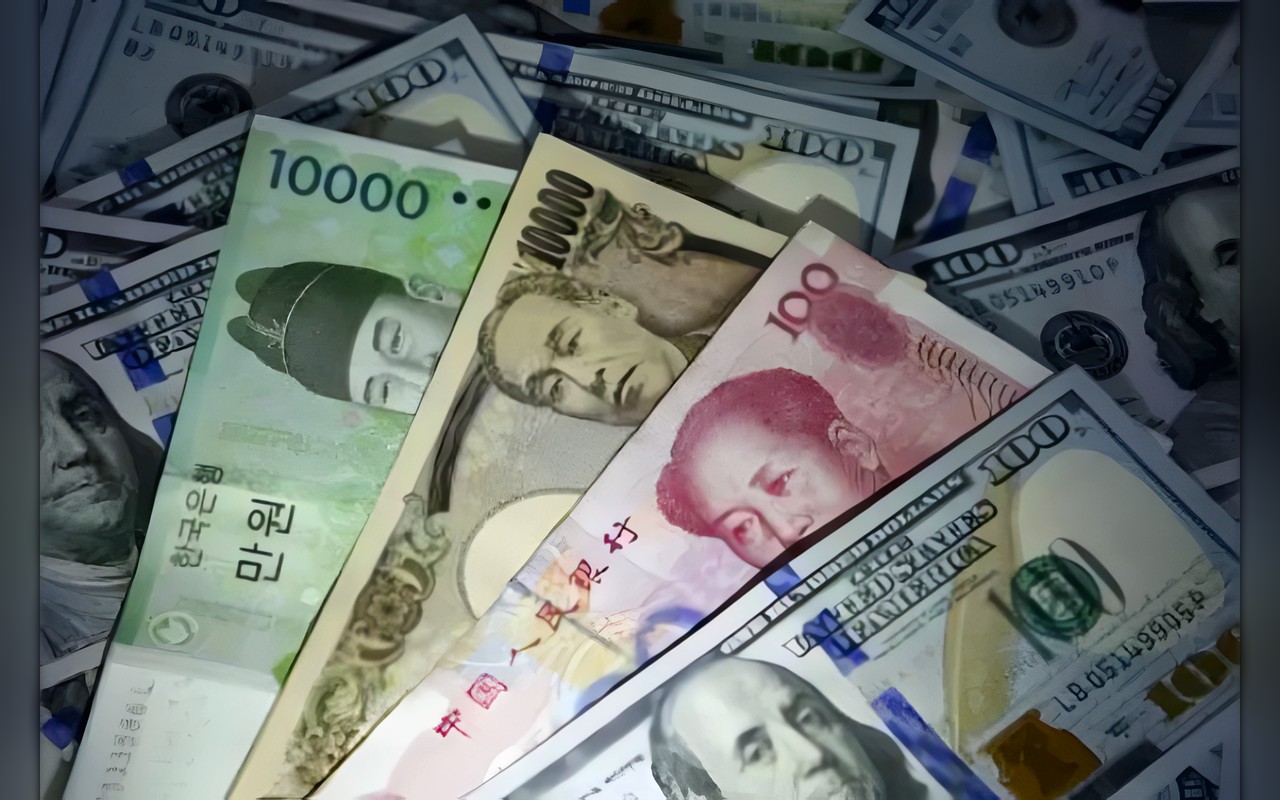 اليوان الصيني يسجل أعلى مستوى منذ 2022 بدعم من الصادرات وضعف الدولار