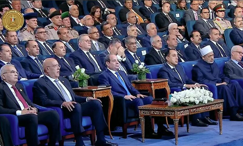 بتشريف فخامة الرئيس.. محافظ قنا يشارك في فعاليات الجلسة الافتتاحية بمنتدى مصر 2026