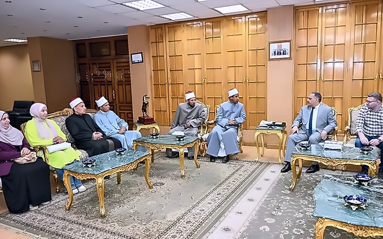 الأشموني يستقبل مدير عام منطقة الوعظ لبحث التعاون بين محافظة الشرقية ومجمع البحوث الإسلامية