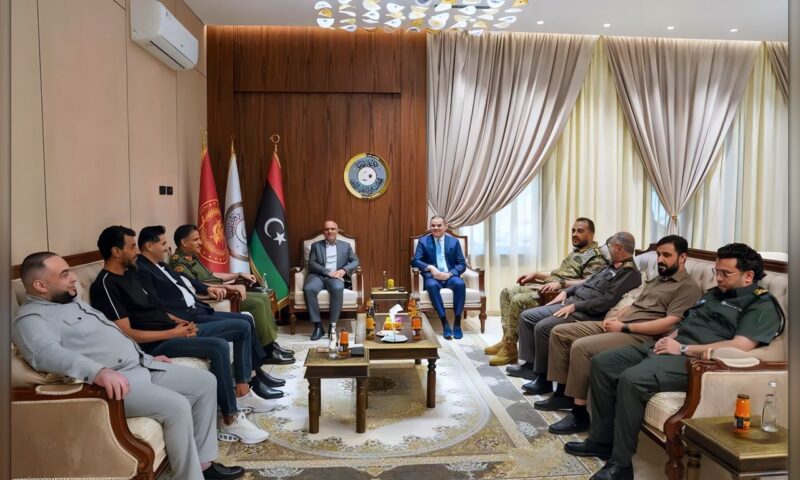 «الوحدة» الليبية تراهن على «الانضباط العسكري» لتطويق نفوذ الميليشيات