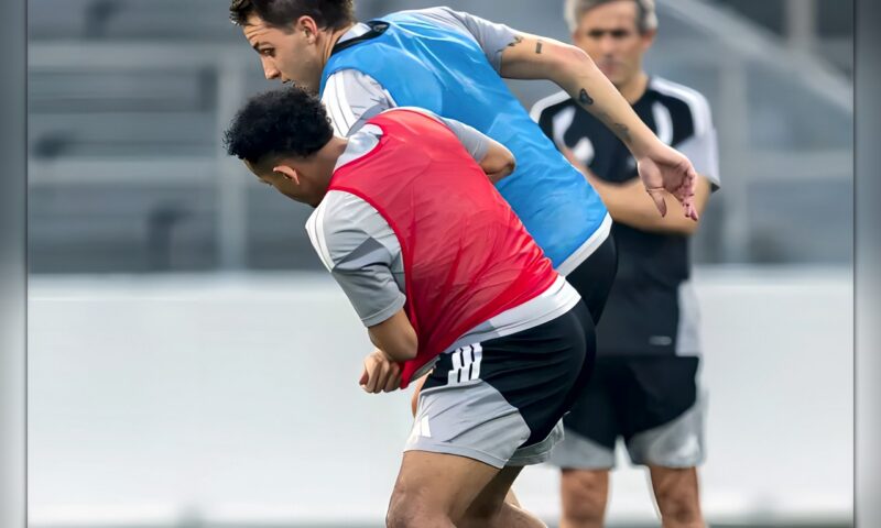 الدوري السعودي: «نقطة الصدارة» تلهب قمة القادسية والهلال