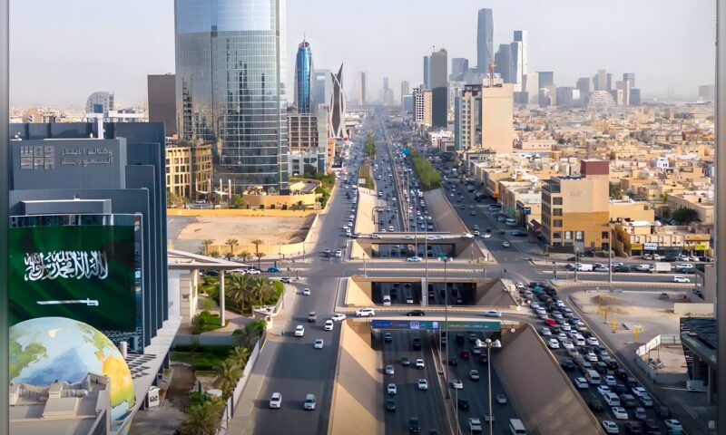 الأنشطة غير النفطية تعزز قدرة السعودية على مواجهة الصدمات