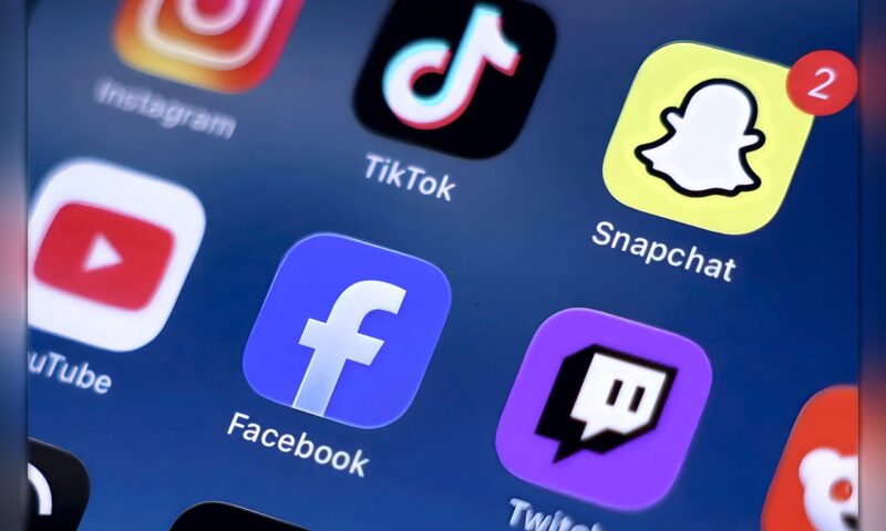 اليونان تحظر وسائل التواصل الاجتماعي للقصّر دون 15 عاماً