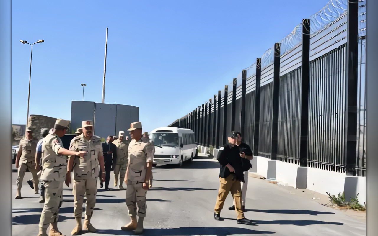 حديث إسرائيلي جديد عن تسهيل تهجير الغزيين يفاقم التوتر مع مصر