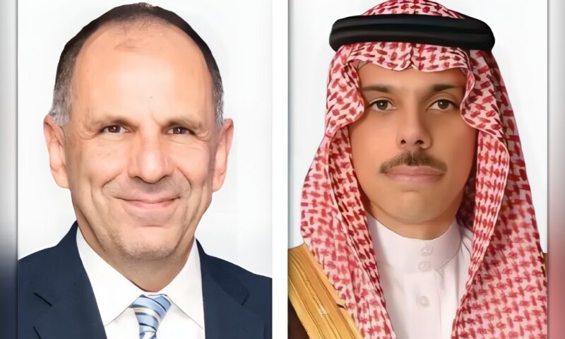 وزيرا خارجية السعودية واليونان يبحثان تطورات المنطقة