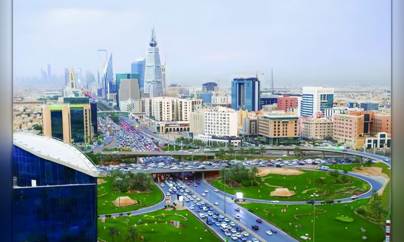 الدفاع المدني السعودي يعلن «زوال الخطر» عن الرياض بعد إطلاق الإنذار المبكر