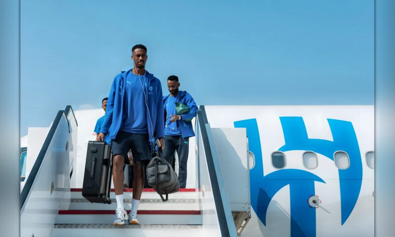 الهلال يصل إلى الدوحة تأهباً لمواجهة الشمال القطري
