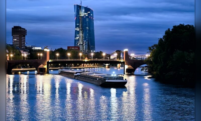 أزمة المالية الفرنسية تتصدر أجندة البنك المركزي الأوروبي