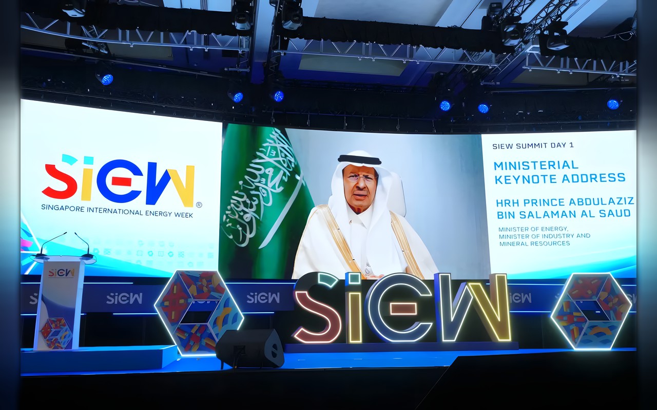 السعودية وسنغافورة ترتبان لتخزين النفط الخام في كهوف جورونغ بدءاً من 2027