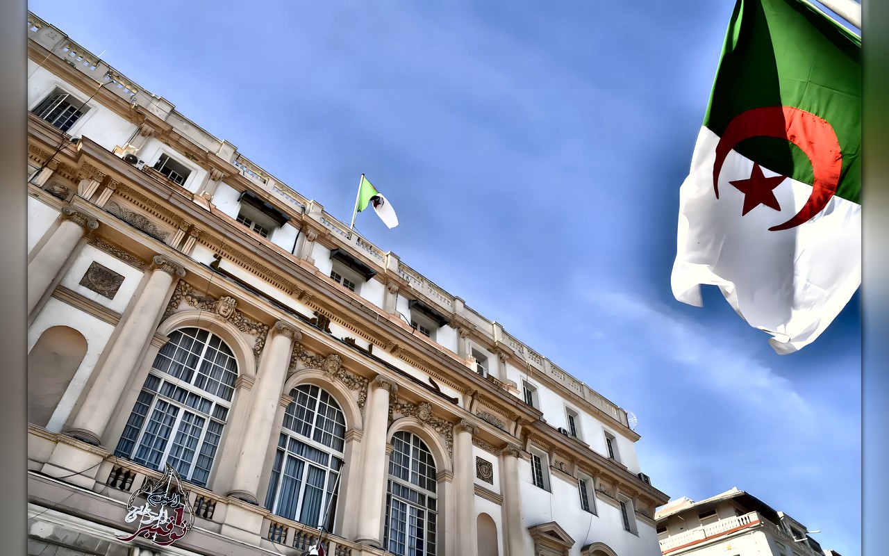 قرار نشر قوات خارج الحدود يفجّر جدلاً في الجزائر