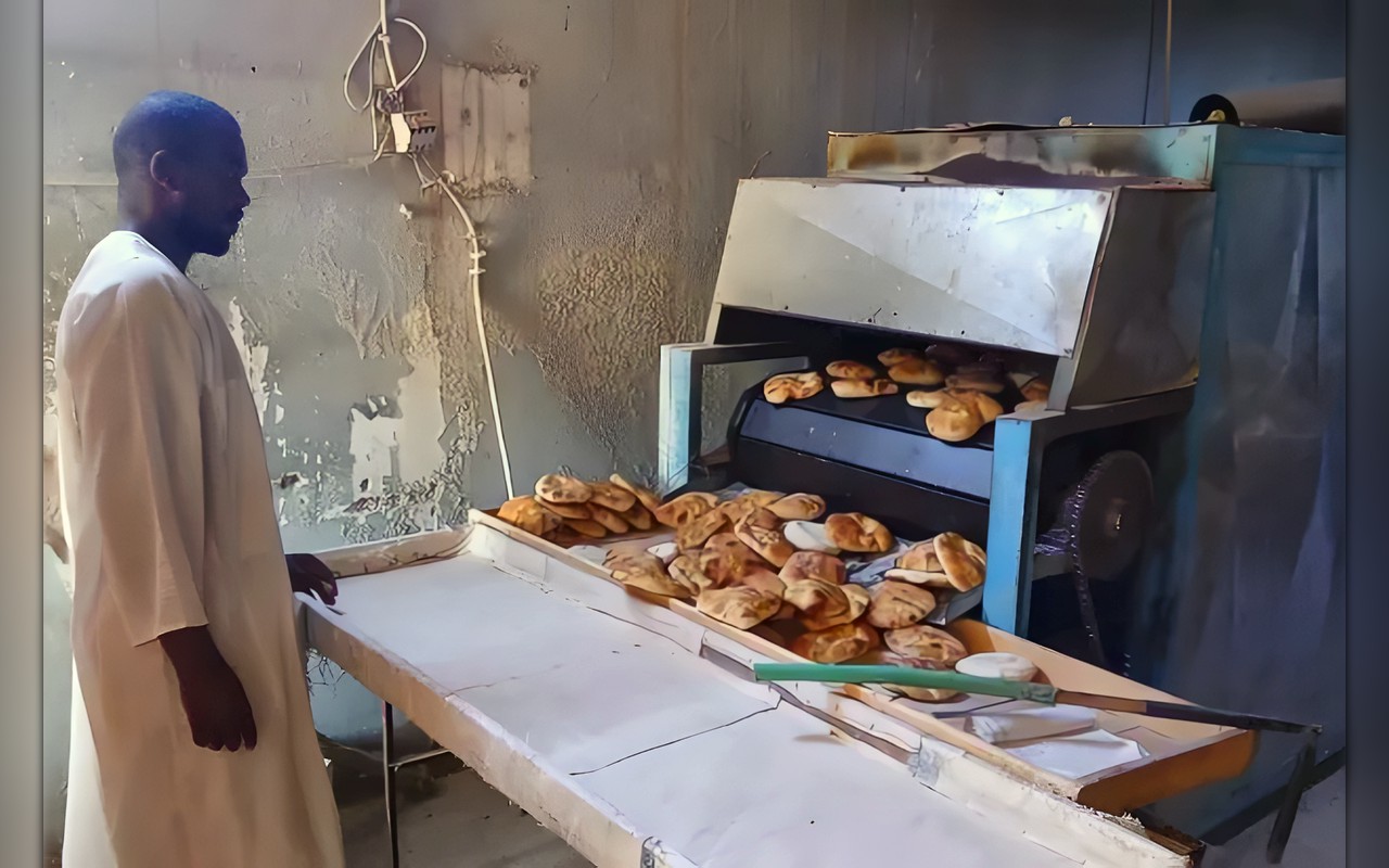 رغيف الخبز يثقل كاهل السودانيين مع تفاقم تكاليف الإنتاج