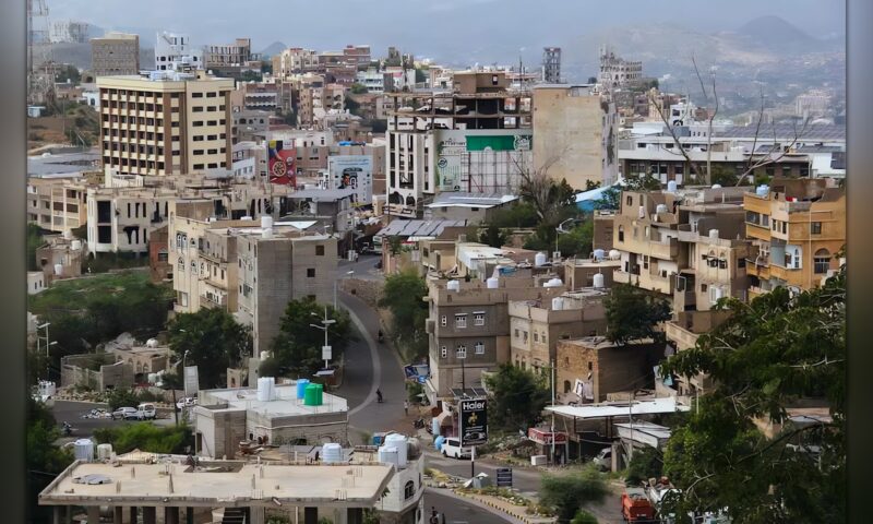 الحوثيون يخنقون «التربة»… وتعز تُقاوم حصارهم بالحياة