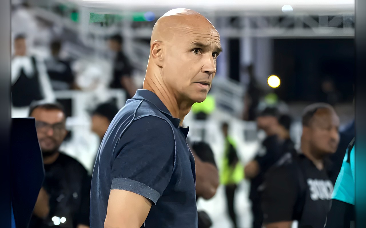 مدرب الشباب بعد سداسية الأهلي: زوجتي تقول إن ملامحي لا تعكس فرحتي!