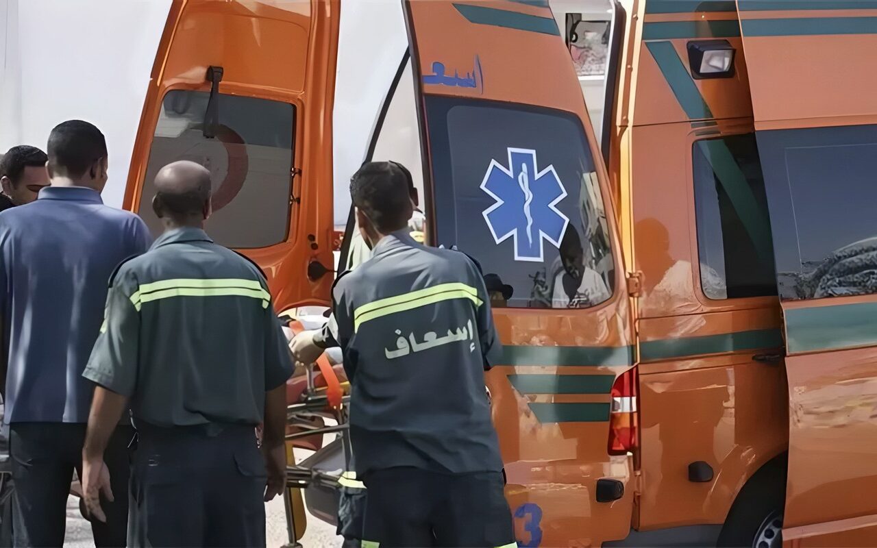 إصابة طالبة إعدادي دهسها تروسيكل بمجمع مدارس بشبرا الخيمة، والأب: “المجمع أصبح سوق خضار”