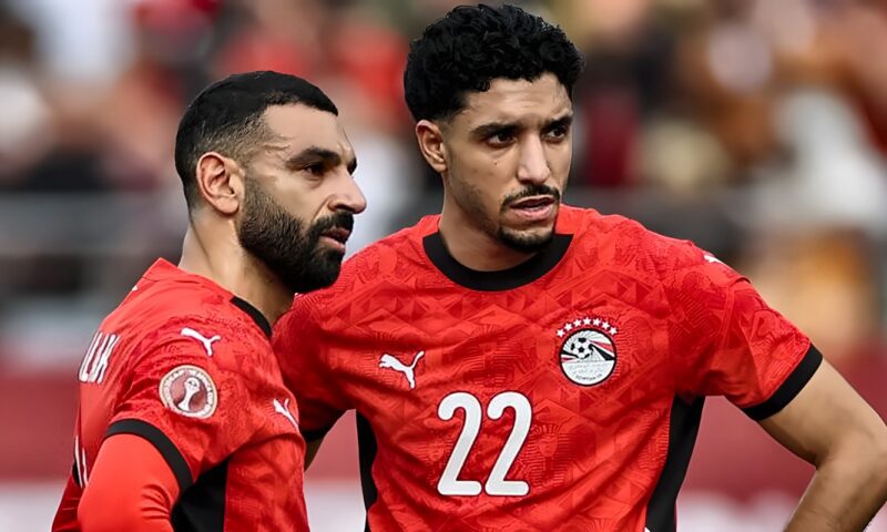 كواليس مثيرة.. كيف أقنع محمد صلاح عمر مرموش بالانضمام لمعسكر منتخب مصر؟