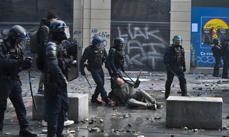 فرنسا: توقيف 1200 شخص وإصابة 150 شرطياً في الاحتجاجات