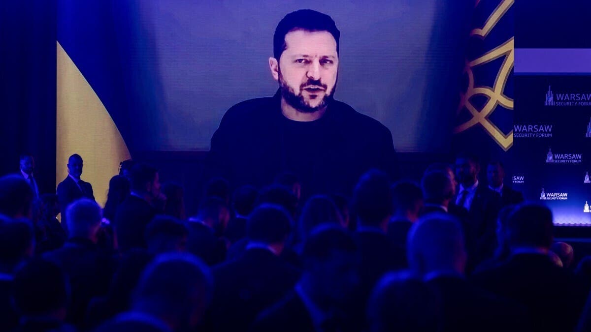 زيلينسكي يشكو قيوداً أميركية على دعم أوكرانيا.. وترامب يرد