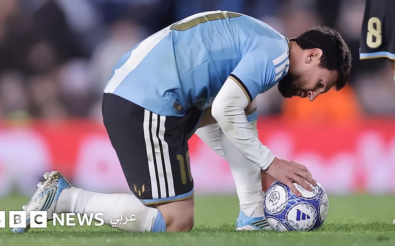 ليونيل ميسي يودّع الأرجنتين، دموع وأهداف وهتافات في “التانغو الأخير”