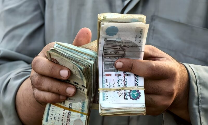 الدولار يتجاوز 56 جنيها في مصر لأول مرة على الإطلاق