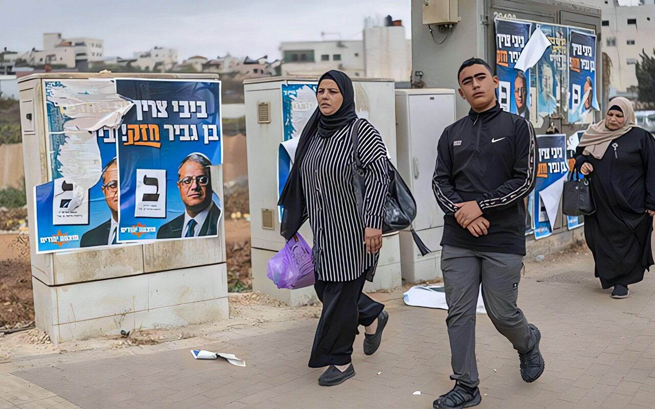 الشارع الفلسطيني يأمل رحيل نتنياهو ولا يراهن على تغيير