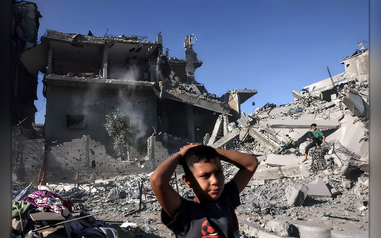 غزة… استشهاد طفل متأثرا بجراحه وإصابة 17 فلسطينيا في غارات إسرائيلية