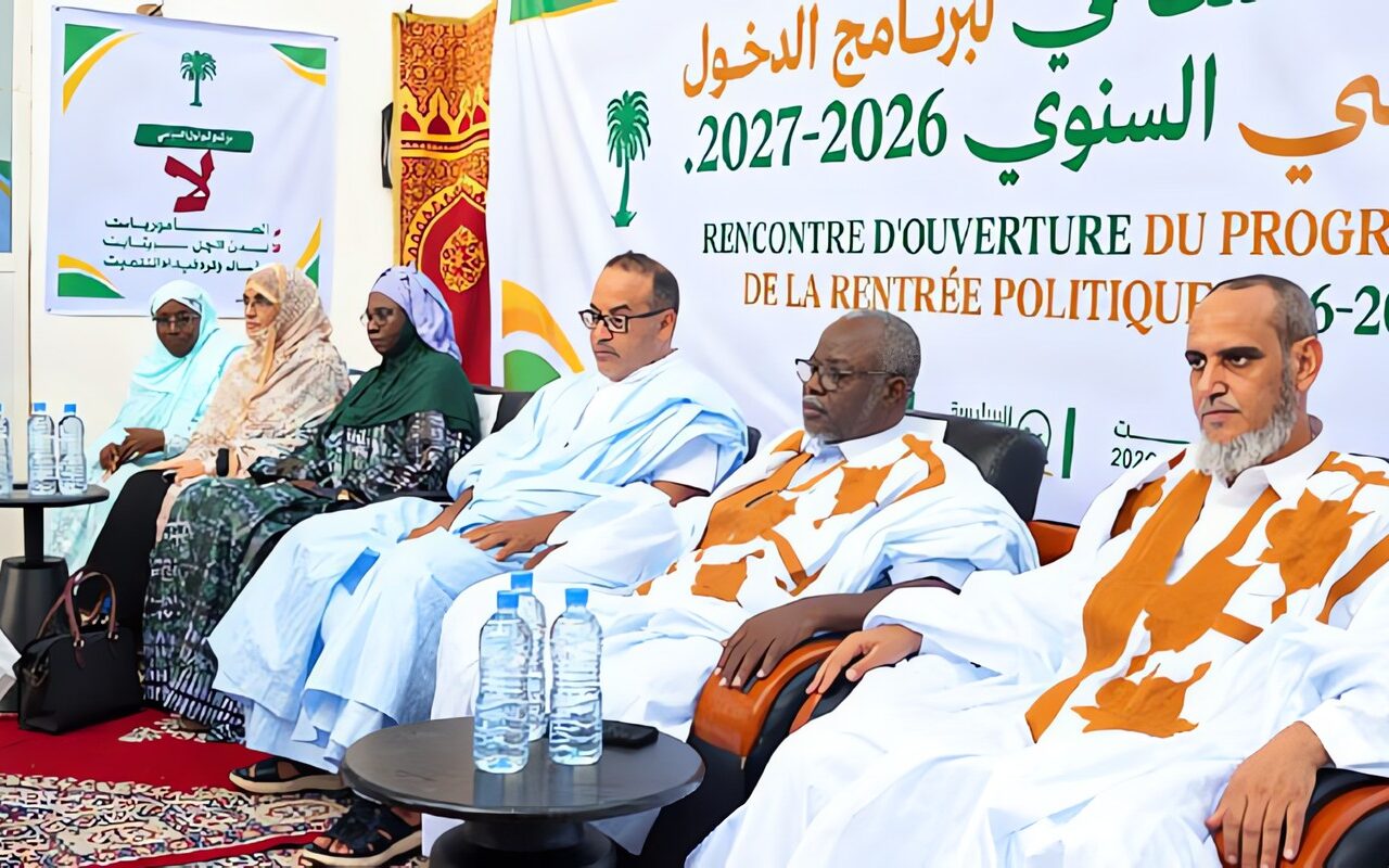 موريتانيا: حزب «تواصل» يسخن الساحة السياسية باحتجاجات «لاءاته الثلاث» الرافضة للفساد وتقييد الحريات والمأمورية الثالثة