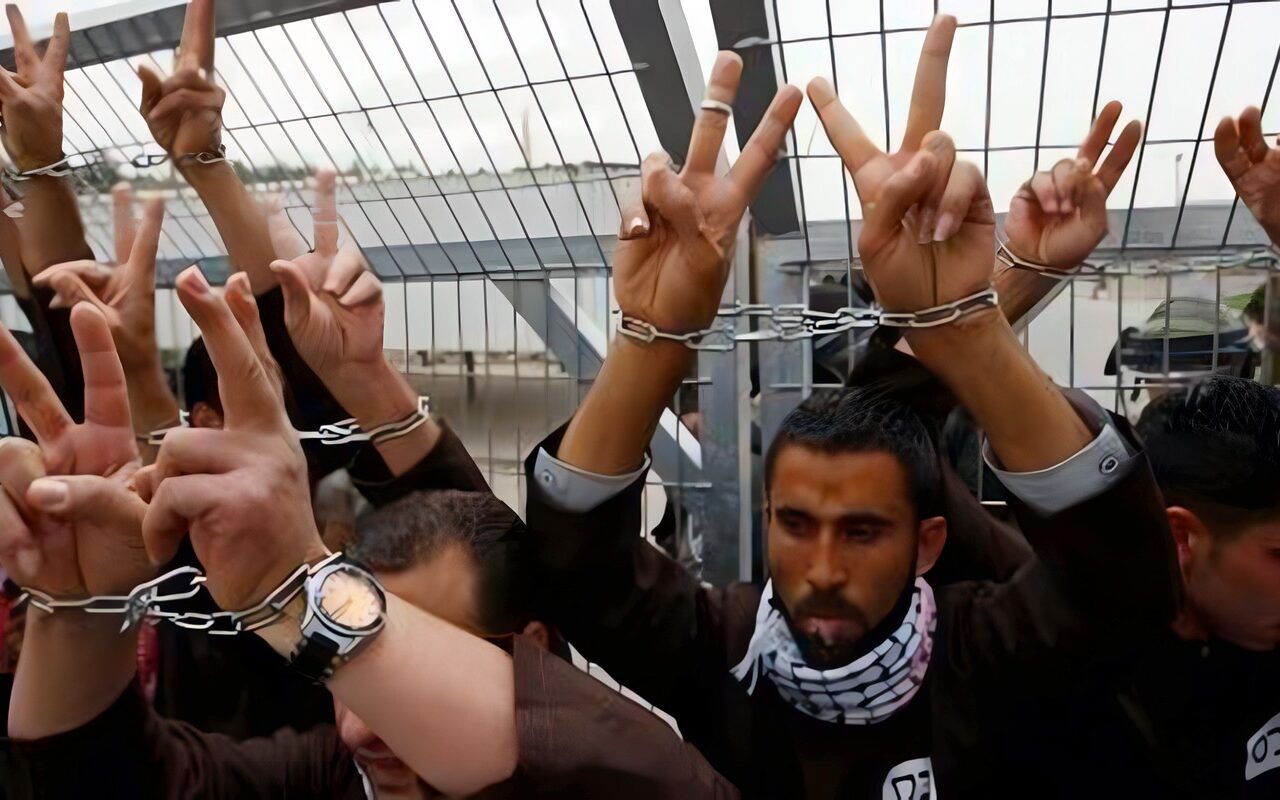مرض خطير يضرب معتقلات إسرائيل.. انتشار أعراض حساسية مجهولة بين الأسرى الفلسطينيين