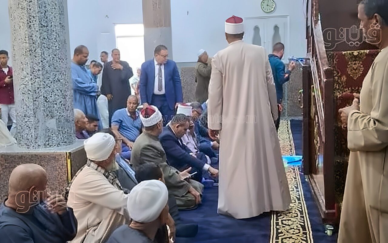 محافظ قنا يفتتح مسجد الرحمة بنجع سالم في نجع حمادي (فيديو)