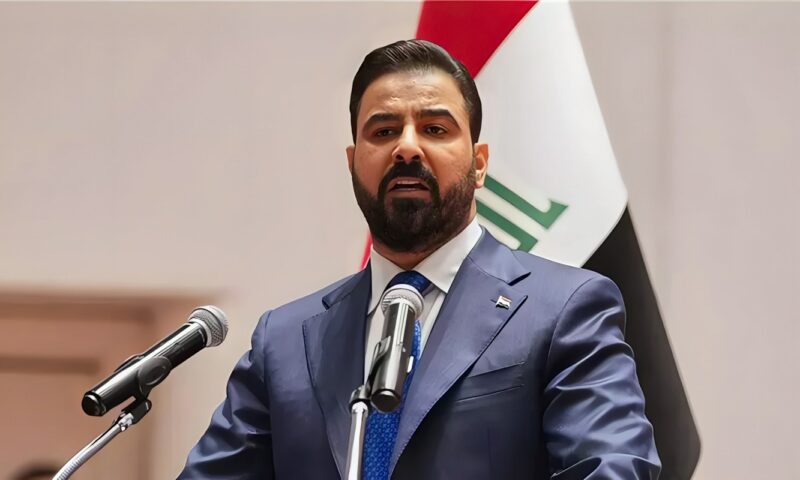 رئيس الوزراء العراقي يقيل رئيس جهاز المخابرات الوطني